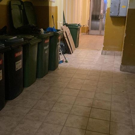 10 House Budget Stay Boedapest Buitenkant foto