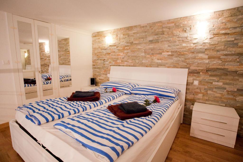 10 House Budget Stay Boedapest Buitenkant foto